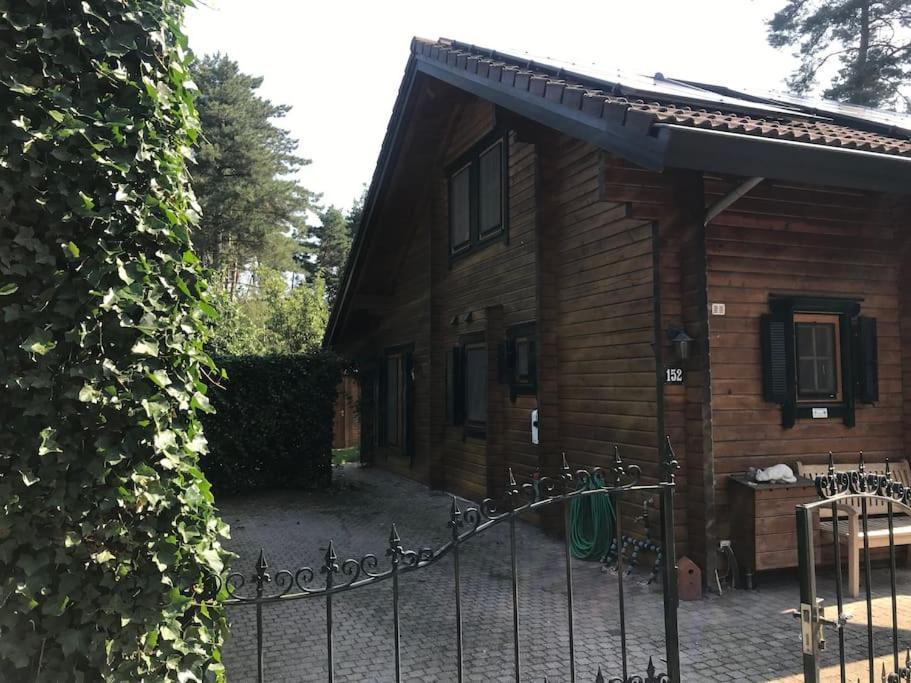 Houten Chalet/Bungalow In Het Bos, Sauna, Jacuzzi Meijel Exterior foto